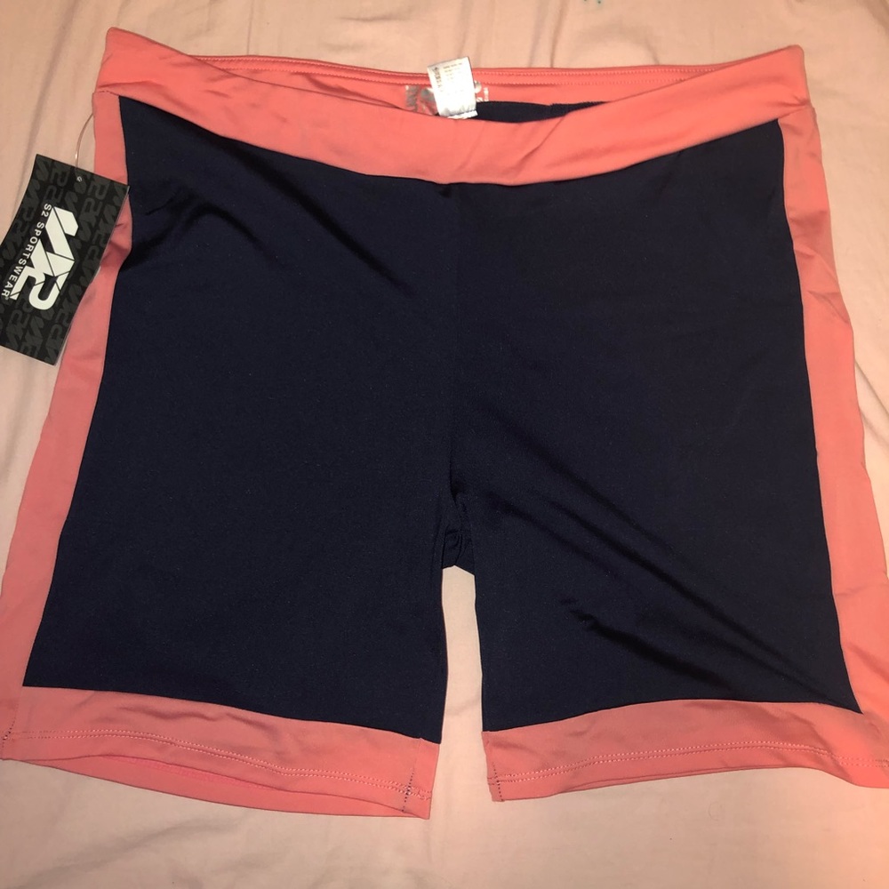 Athletic wear shorts